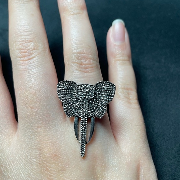 Elephant Statement Ring - Picture 4 of 7